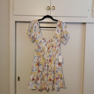 B Smart - NWT Size 0 Floral Mini Dress